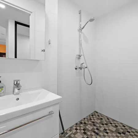 Modern In Tallinn, Telliskivi Apartment *